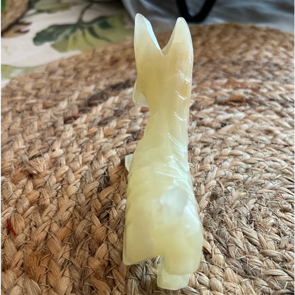 Carved Cream White Onyx Scottish Terrier Dog - Picture 4 of 5